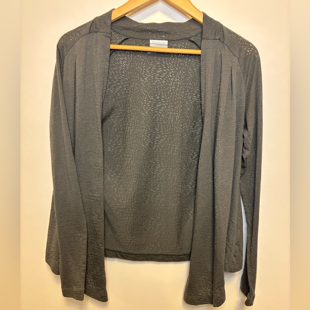 Columbia - Light Cardigan - Size Medium